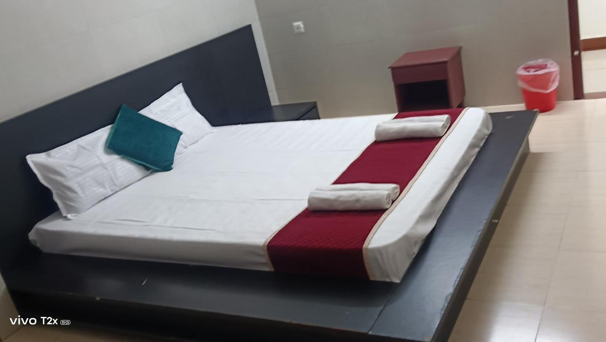 מלון קוז'יקודה Midtown Residency מראה חיצוני תמונה