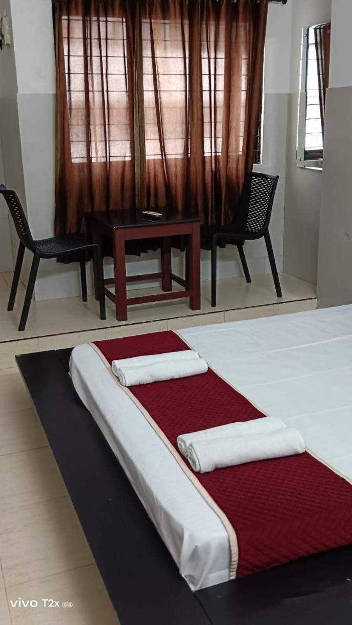 מלון קוז'יקודה Midtown Residency מראה חיצוני תמונה